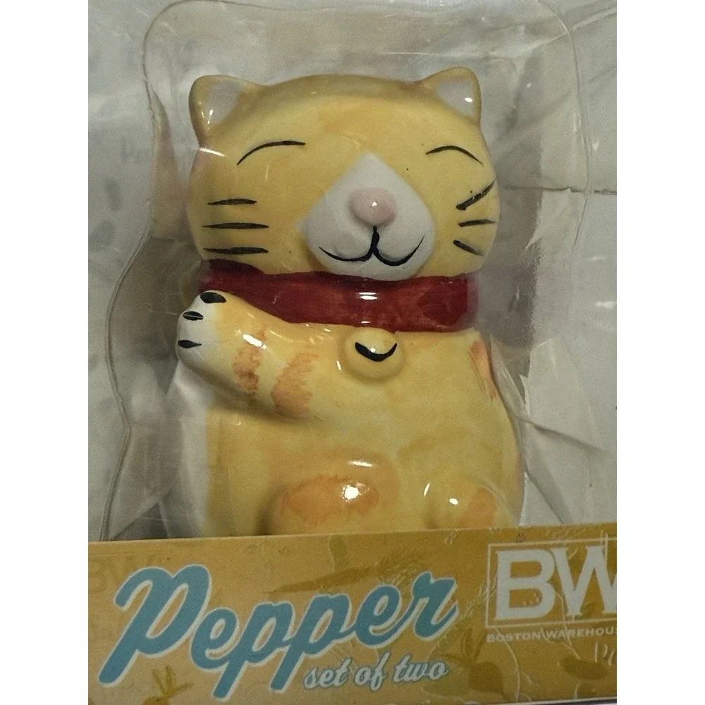 Cat Catnip Ceramic Salt & Pepper Shakers Set